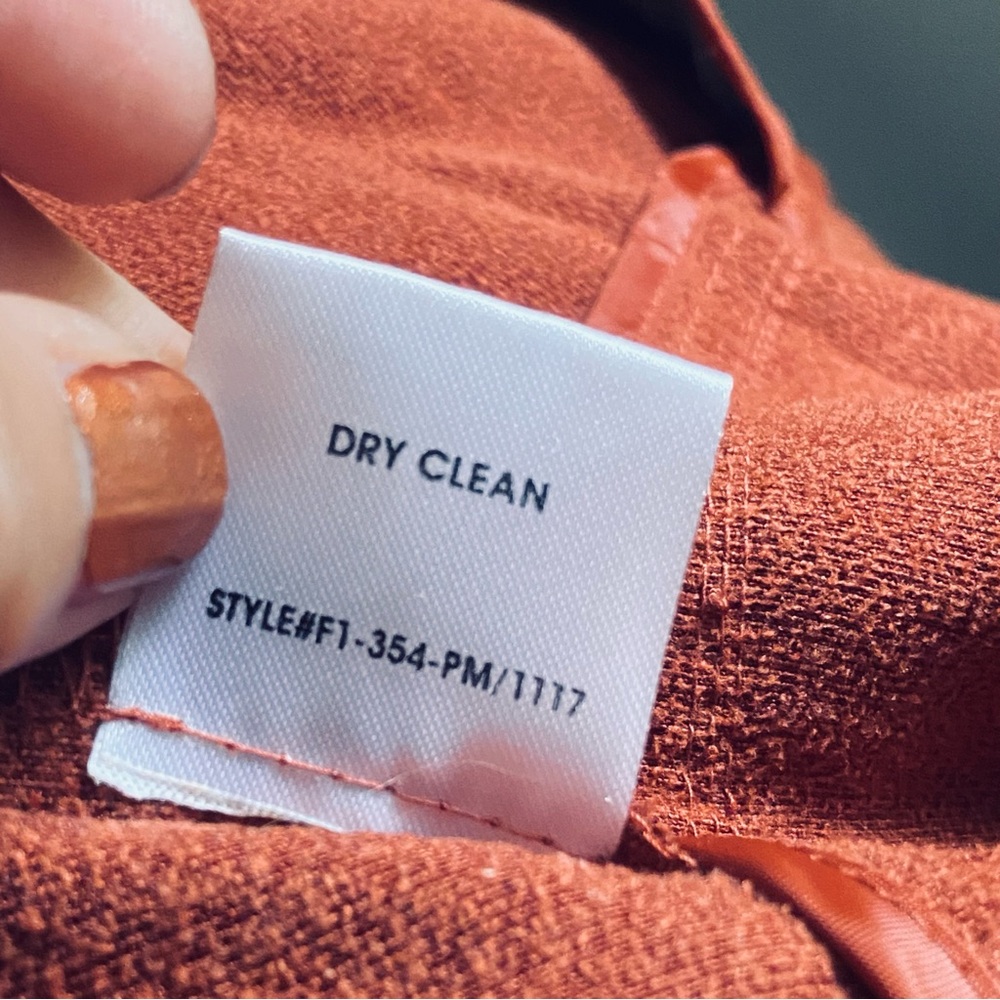 ๐ค Cass Vintage Burnt Orange Jacket with Button Detailing - Picture 14 of 16